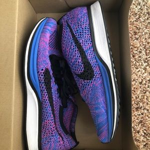 Nike Flyknit Racer